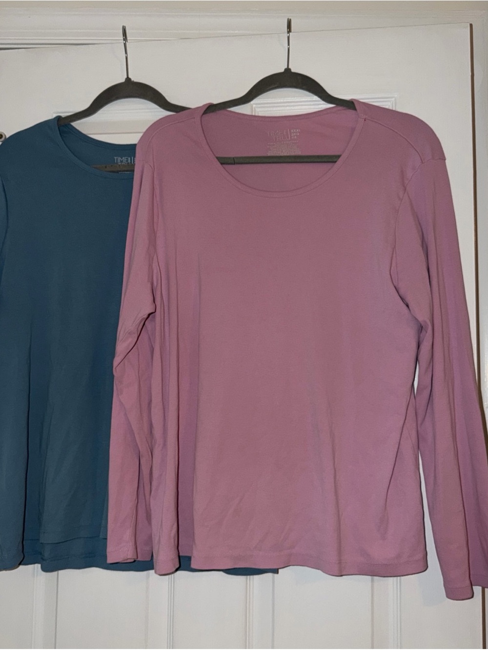 Time and Tru Scoop Neck Long Sleeve Top - Mauve Pink and Teal